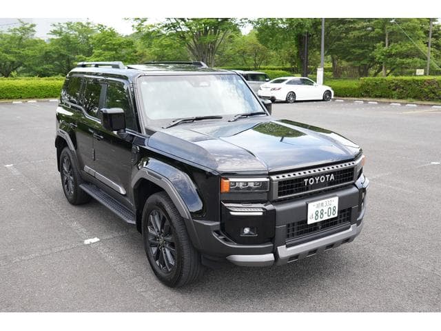 トヨタ 黒のプレミアムSUV